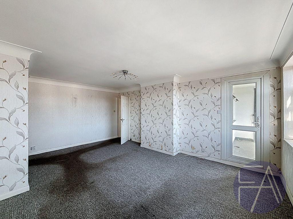 Property photo 3 of 11 4584294