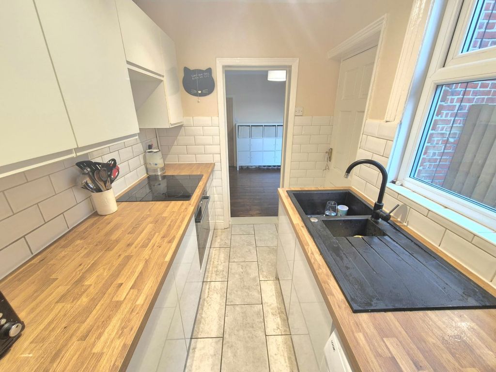 Property photo 3 of 21 Image