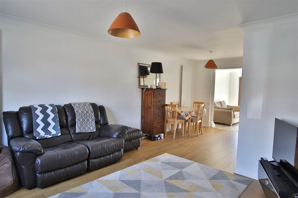 Property photo 2 of 15 Img_2253.Jpg