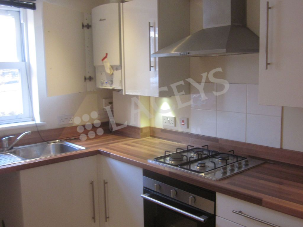 Property photo 2 of 5 Kitchen 1