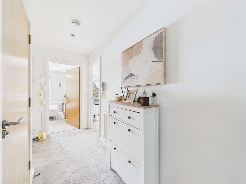 Property photo 3 of 20 Cam02885G0-Pr0532-Still001.Jpg