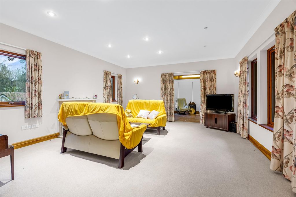 Property photo 3 of 23 Internal-6.Jpg