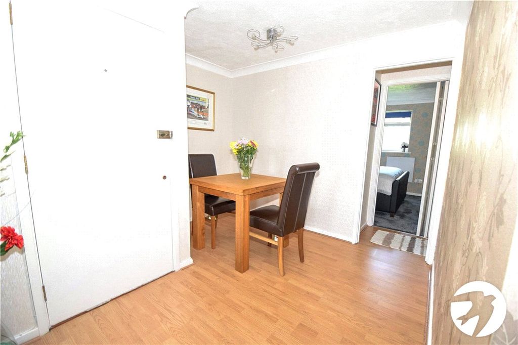 Property photo 2 of 9 Picture No. 26