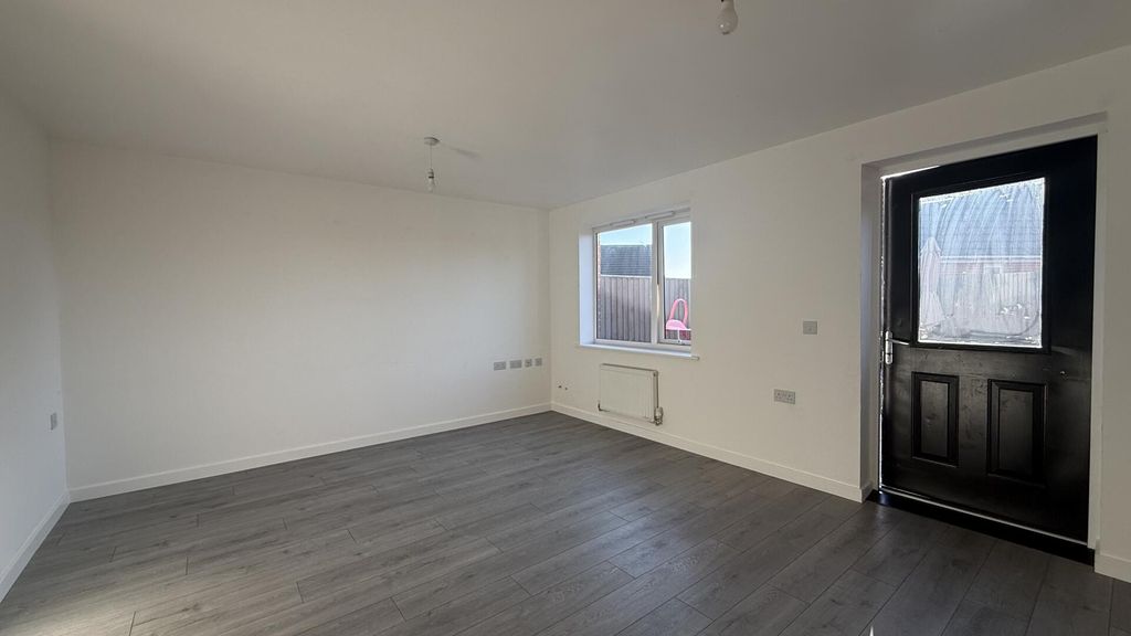 Property photo 3 of 12 Living Room