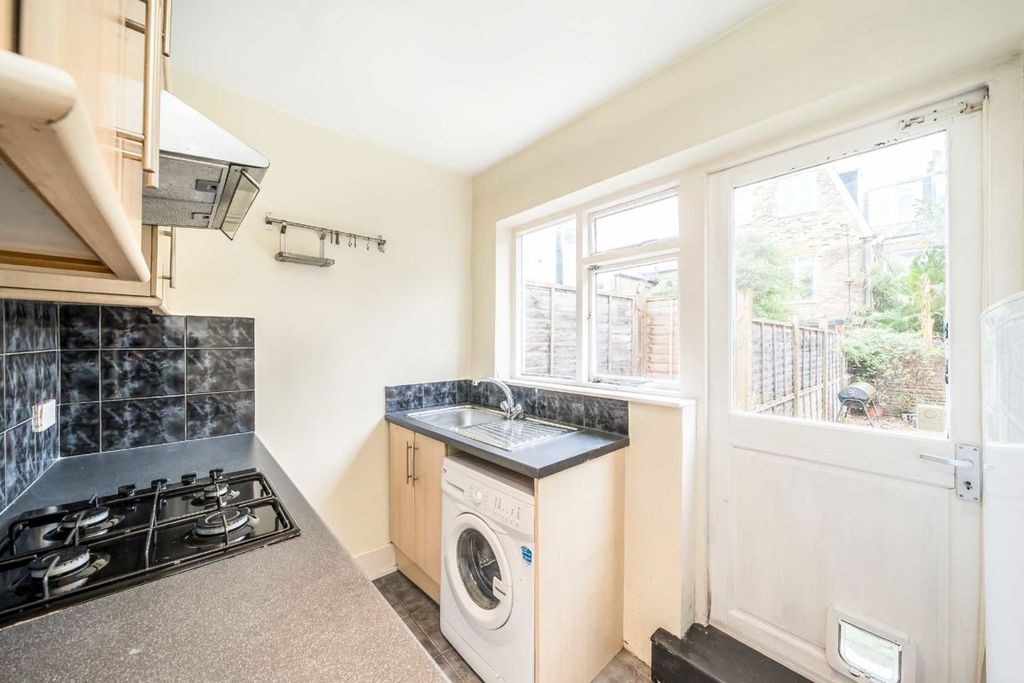 Property photo 2 of 7