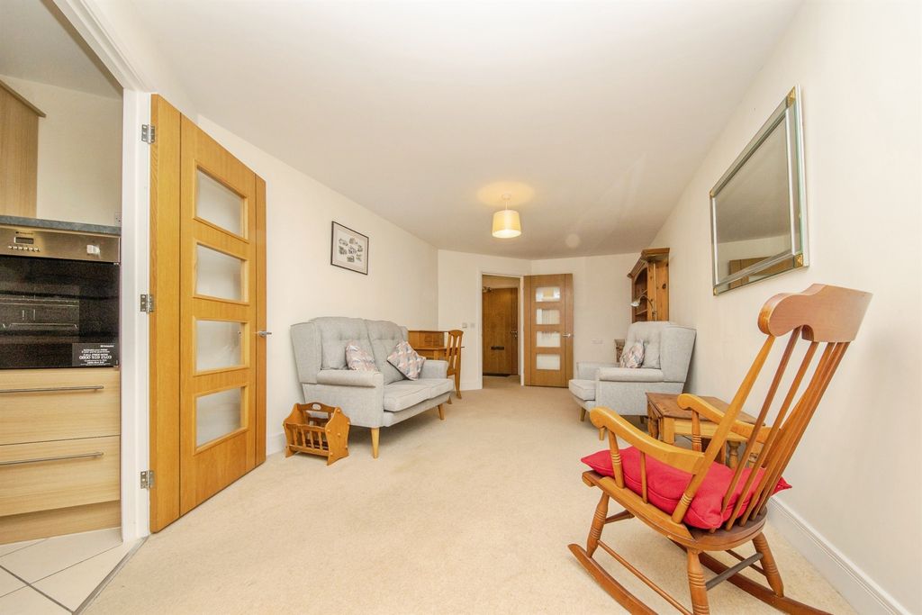 Property photo 3 of 17