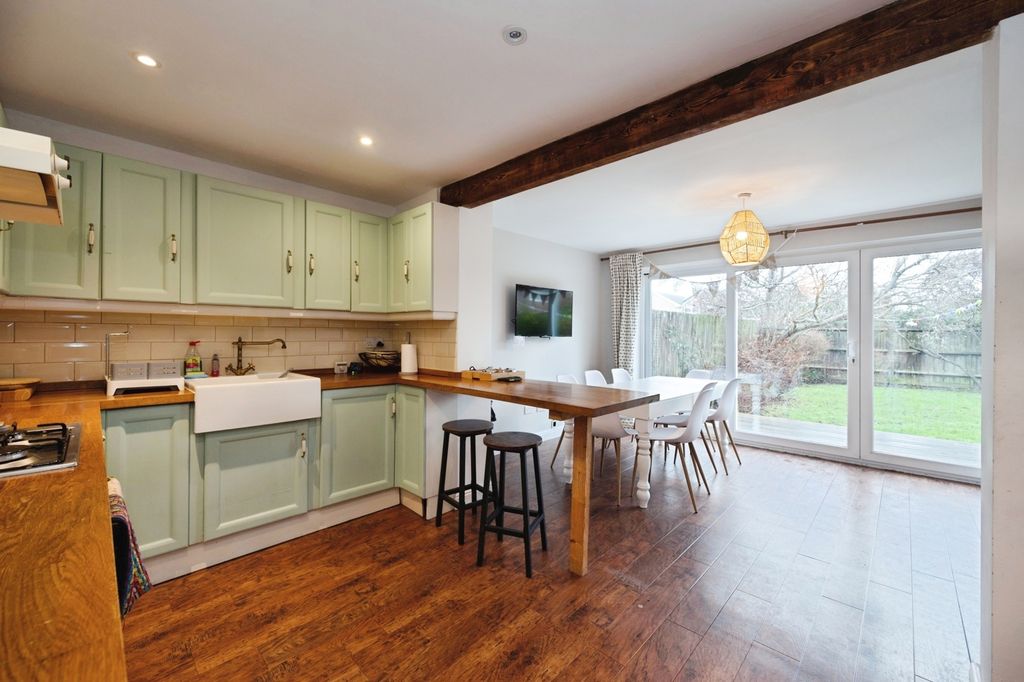 Property photo 1 of 18 Pbox-Img.Jpg