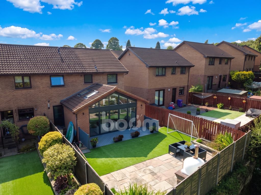 Property photo 3 of 30 Greenlees Court, Dalry Rear Garden