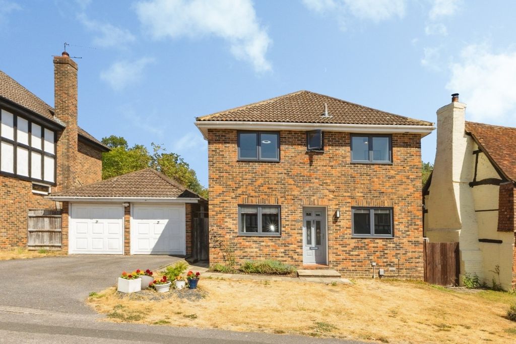 Property photo 1 of 33