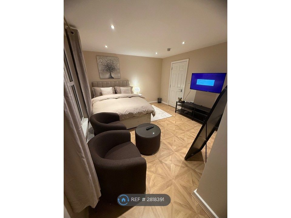 Property photo 1 of 33