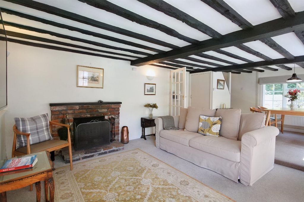 Property photo 2 of 9