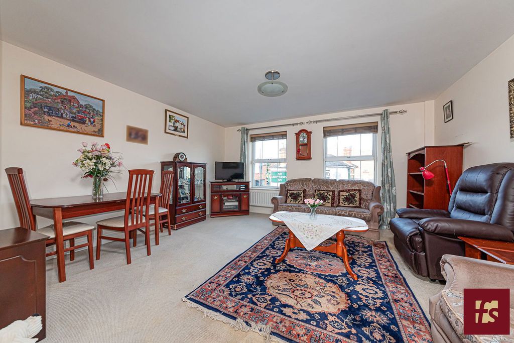 Property photo 2 of 11