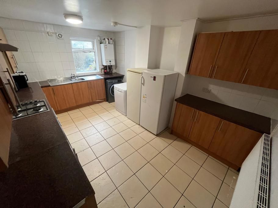 Property photo 2 of 12 Jpg