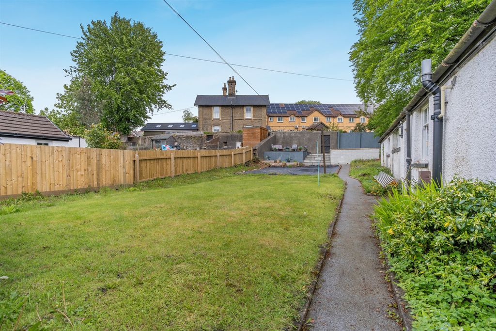 Property photo 2 of 29