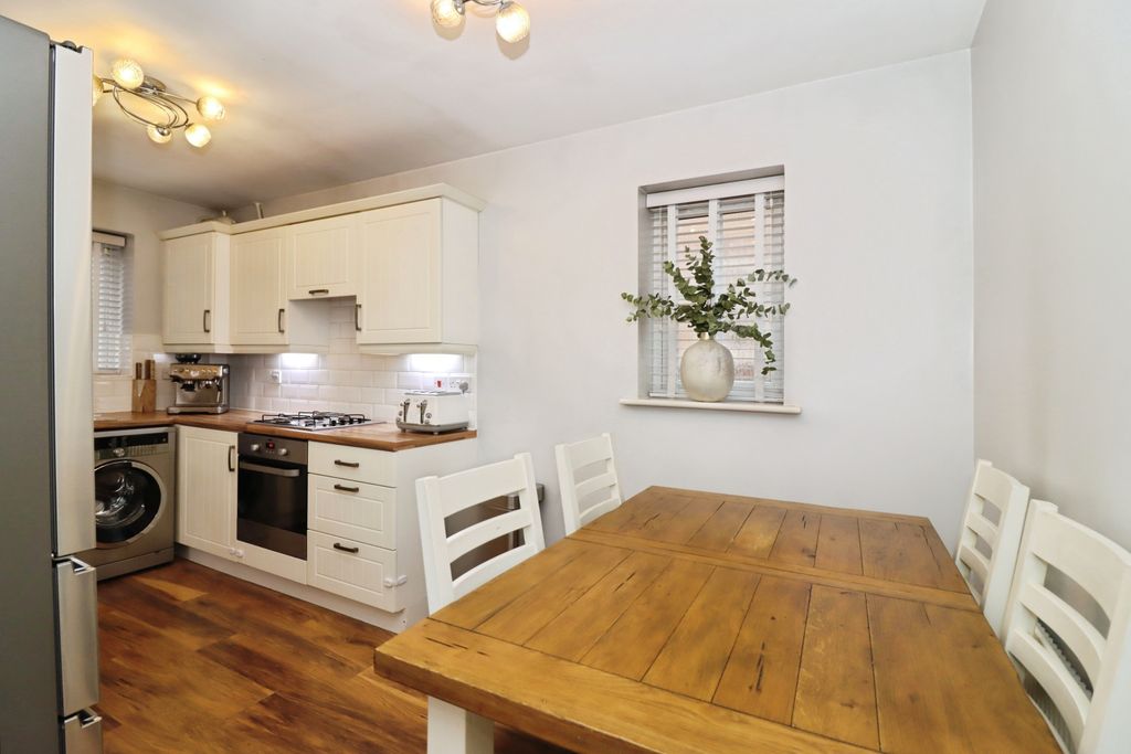 Property photo 3 of 15 Kitchen/Diner