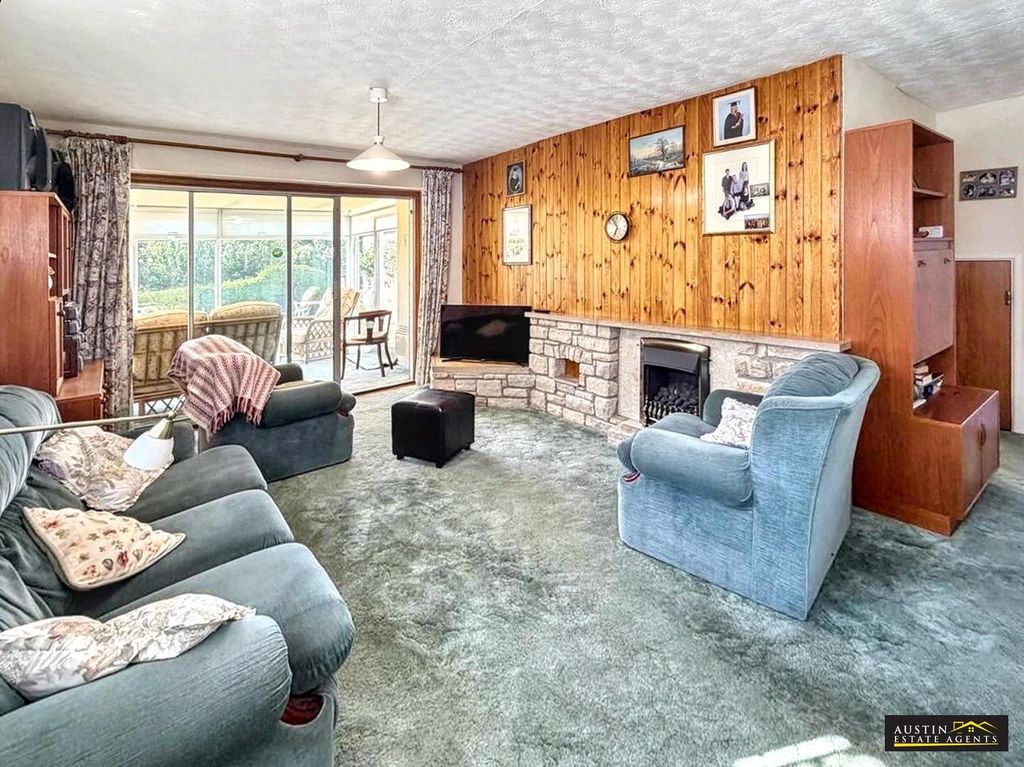 Property photo 3 of 16 Living Room