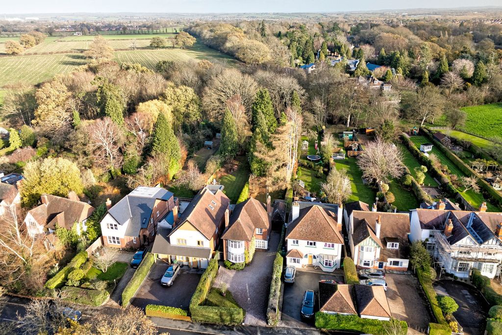 Property photo 3 of 42