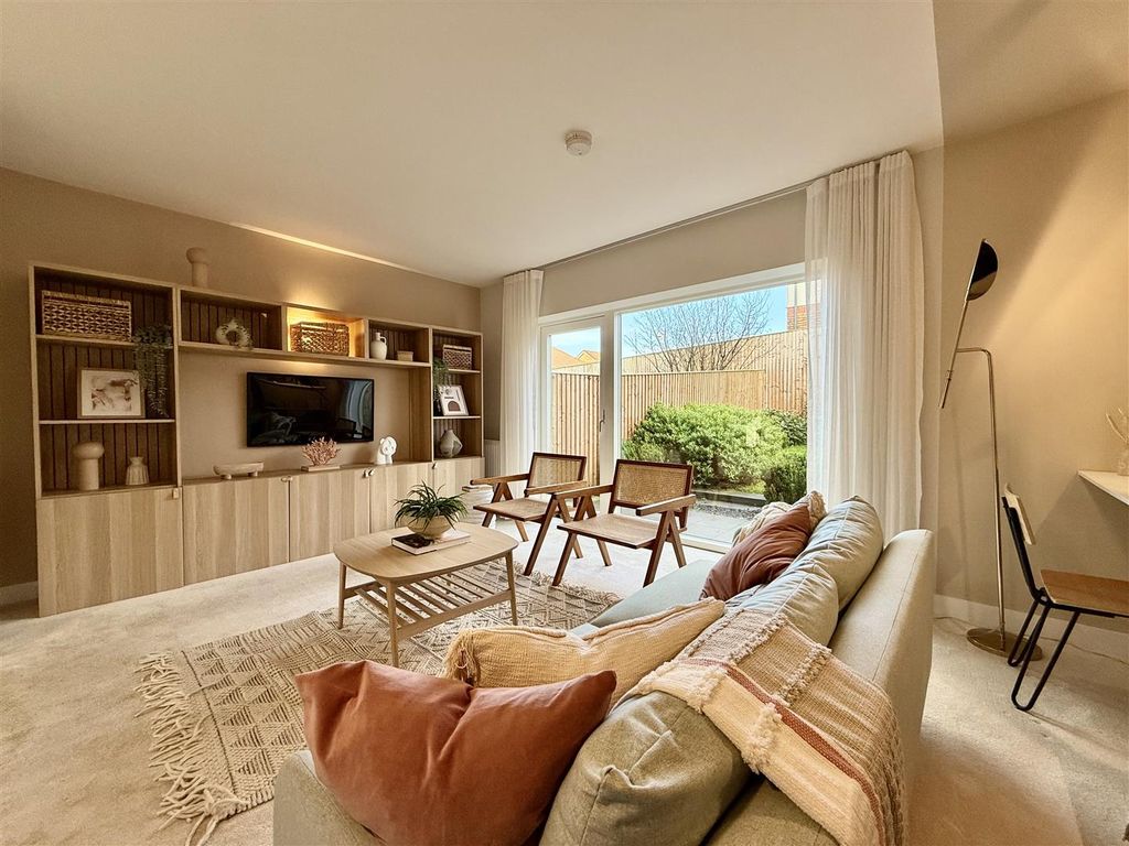 Property photo 2 of 19