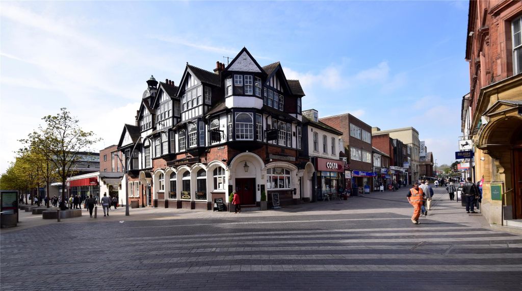Property photo 3 of 7 Redhilltown Centre