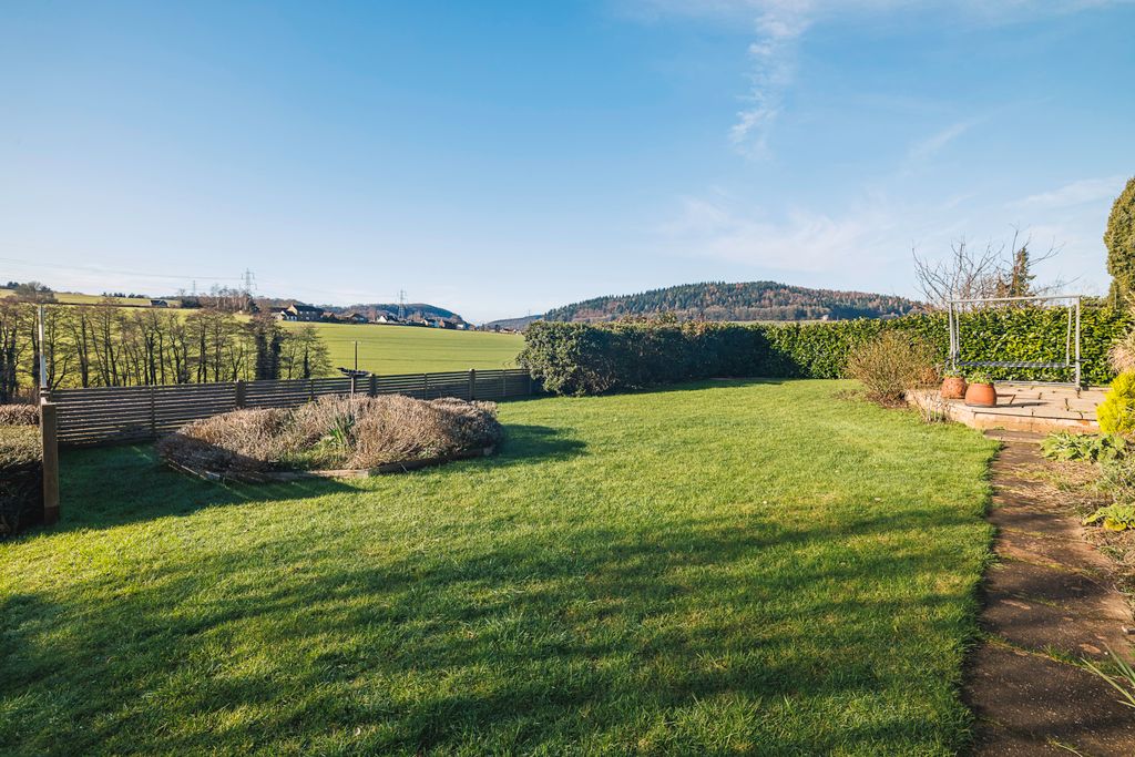 Property photo 3 of 29 Picture No. 50