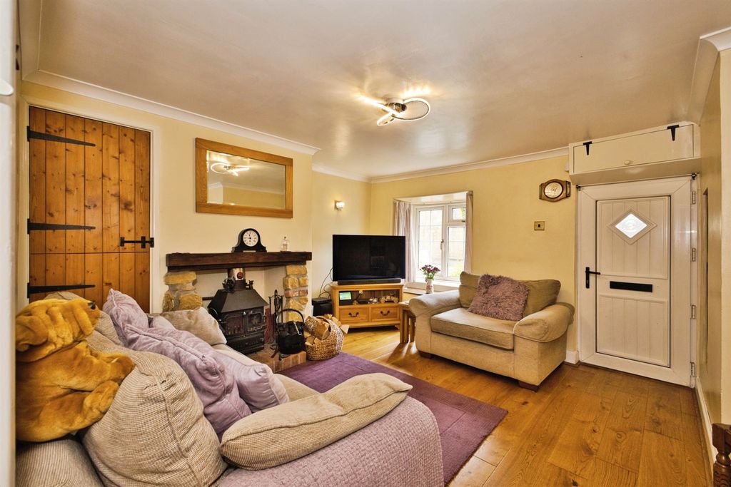 Property photo 2 of 19