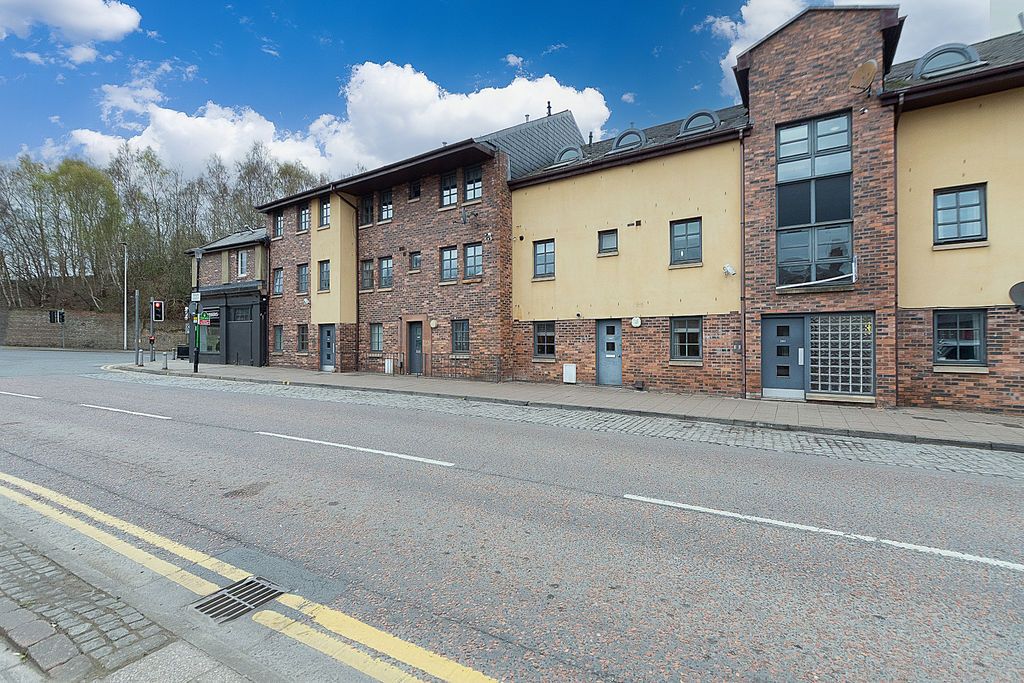 Property photo 1 of 15 External