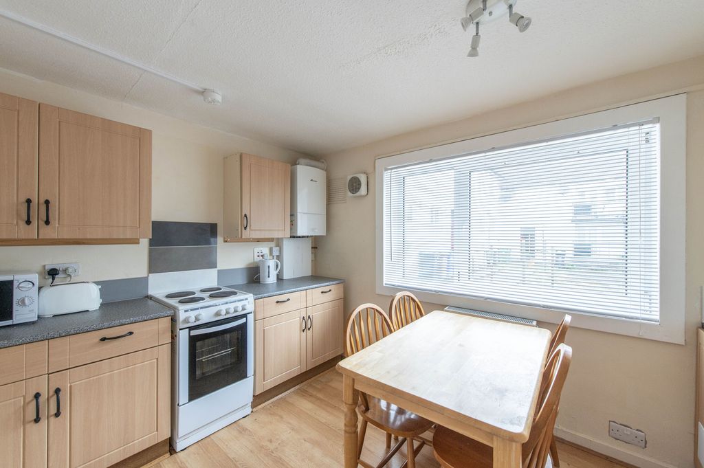 Property photo 2 of 12 03