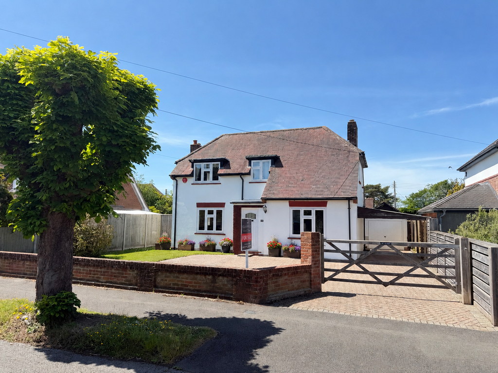 Property photo 1 of 11 168171E7-2Fcb-4Afe-Af5C-10831009145C