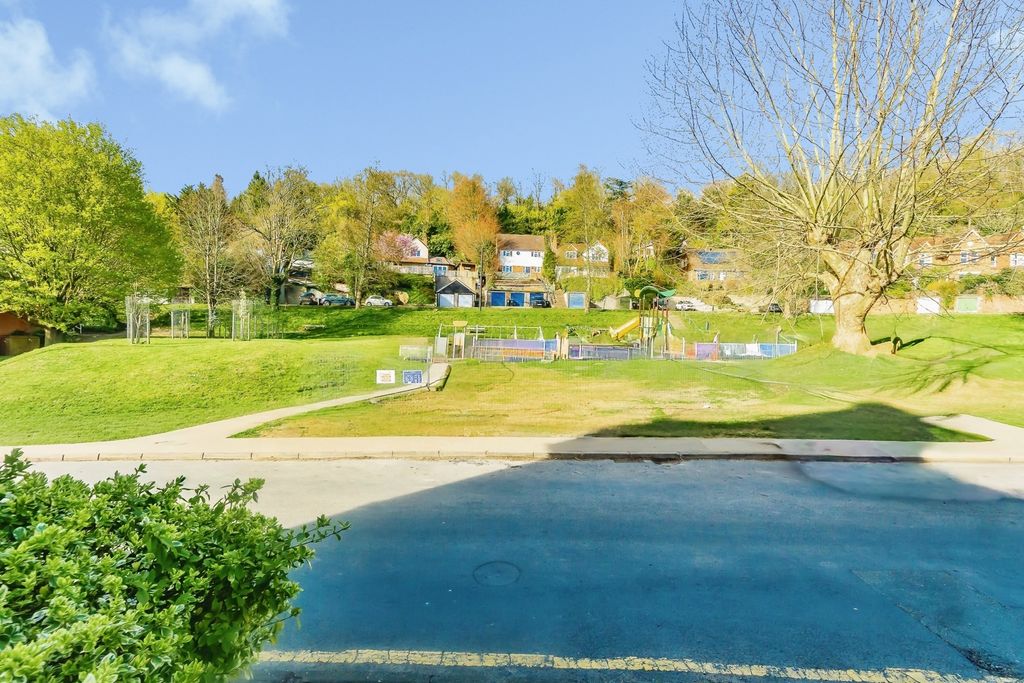 Property photo 3 of 20 Pbox-Img.Jpg