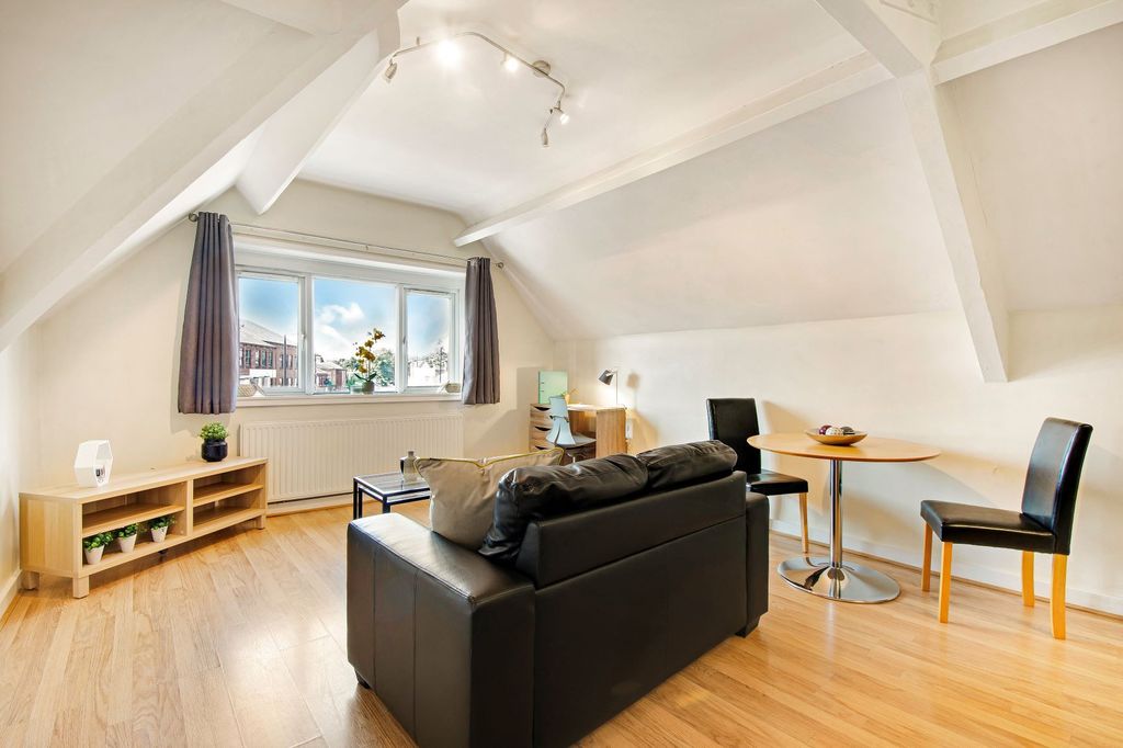 Property photo 1 of 6 Property Photo