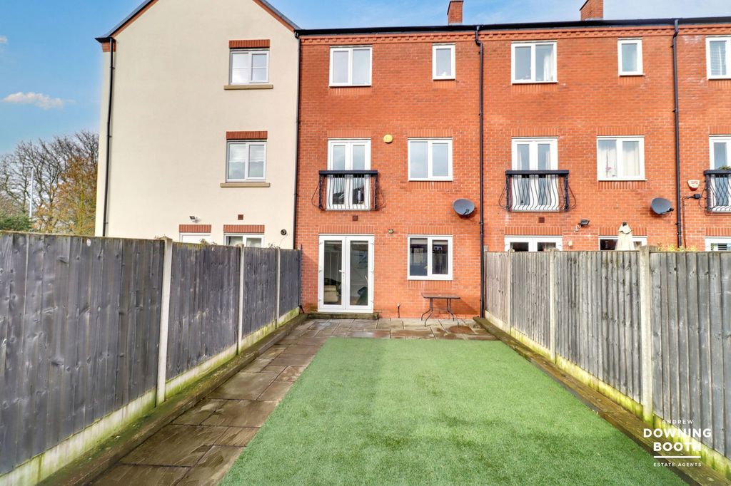 Property photo 2 of 29