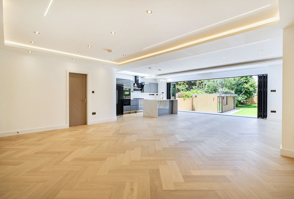 Property photo 2 of 22 1471504-17-6A3149...