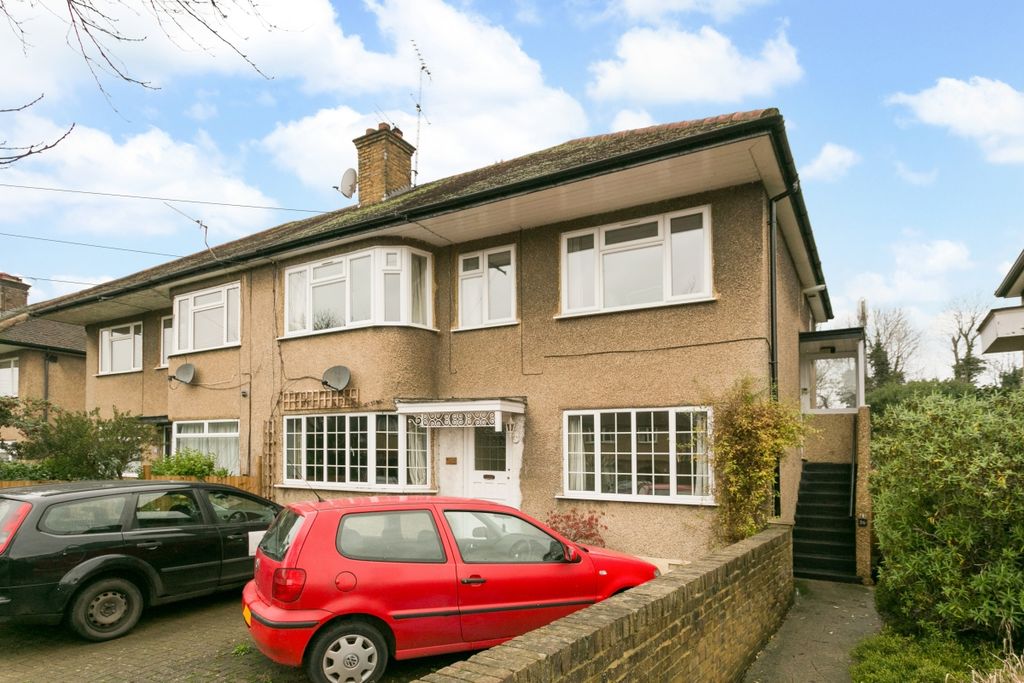 Property photo 1 of 8 56 West Way Fpz22...