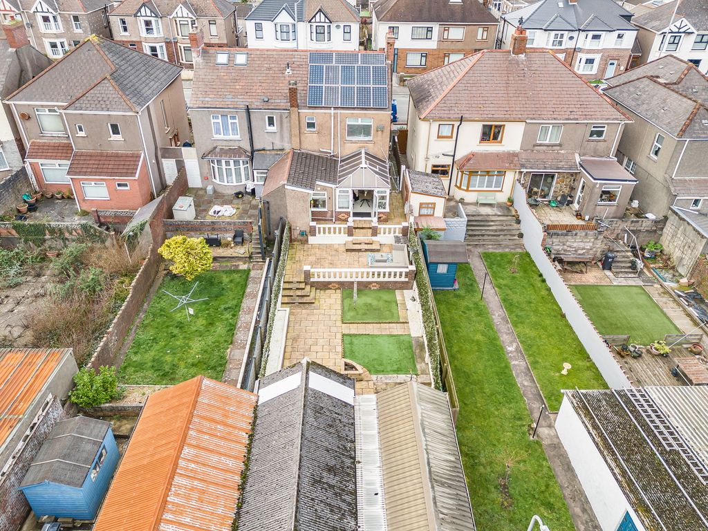 Property photo 2 of 47