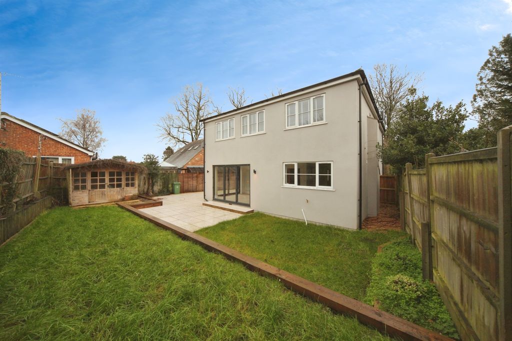 Property photo 2 of 19