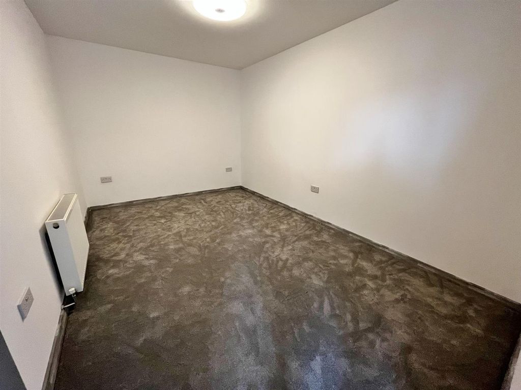 Property photo 3 of 7 Bedroom