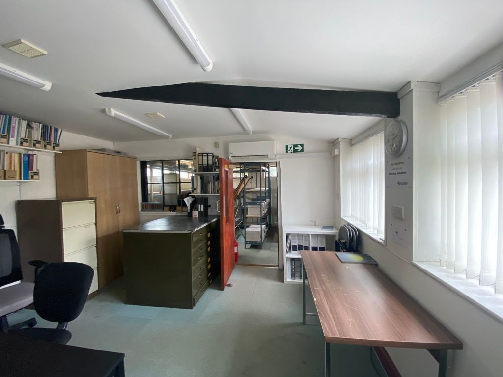 Property photo 2 of 7 Photo 3