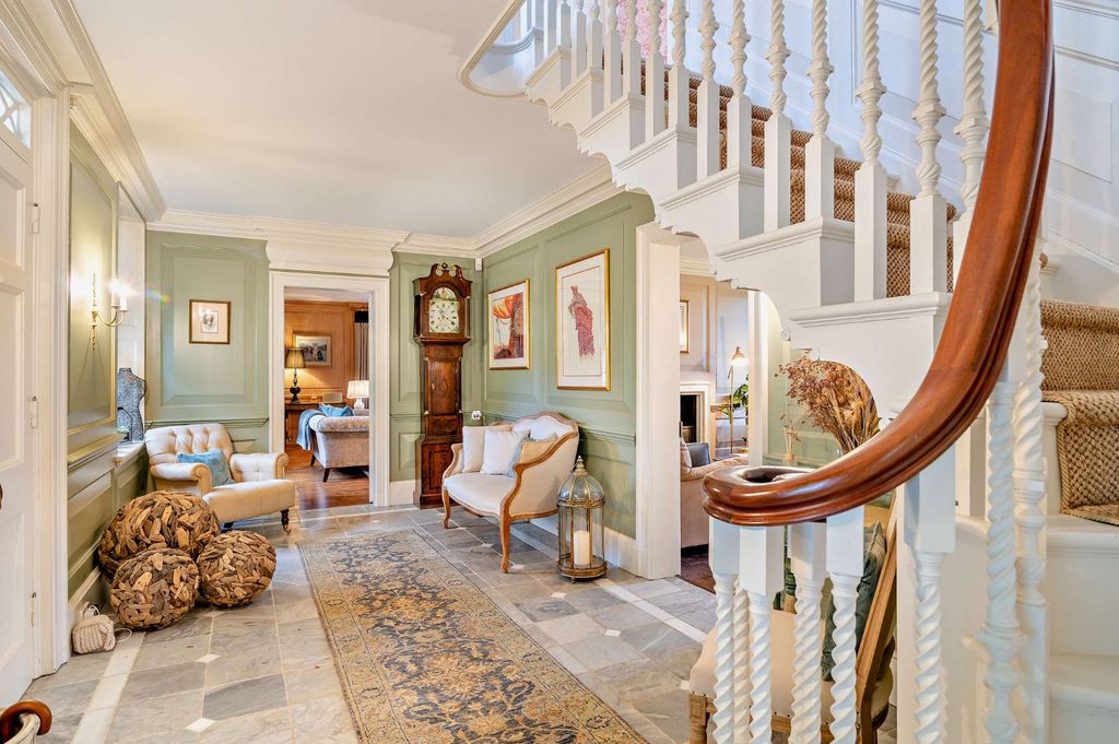 Property photo 2 of 24 Hall