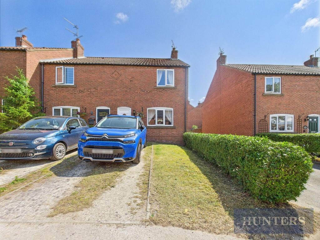 Property photo 1 of 24 Cam05316G0-Pr0136-Still027.Jpg