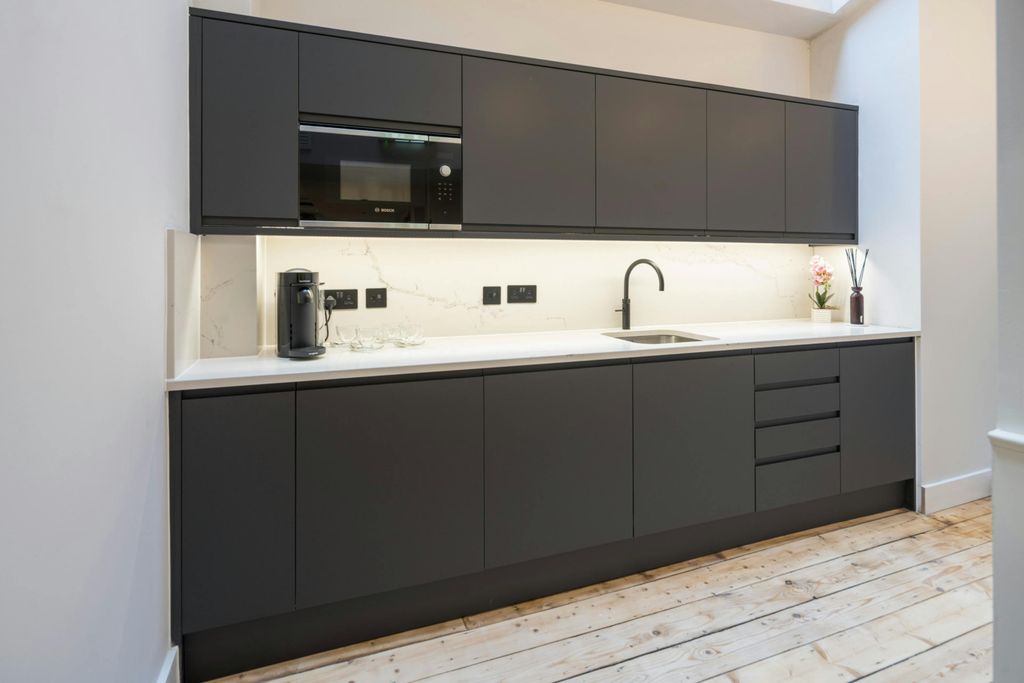 Property photo 3 of 9 8.Png