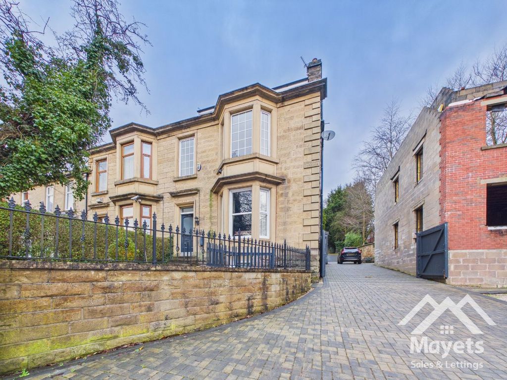 Property photo 1 of 29