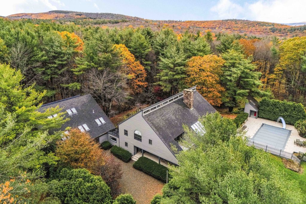 Property photo 1 of 27