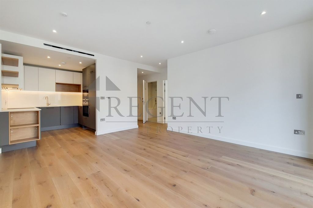 Property photo 2 of 10 Open Plan