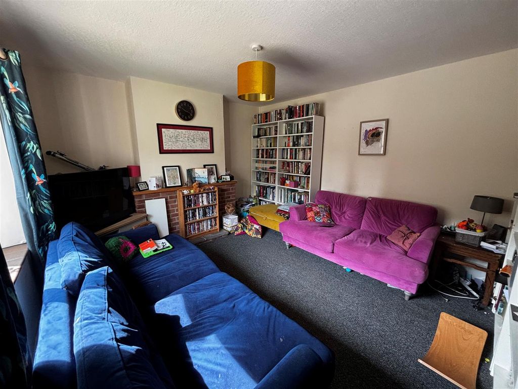 Property photo 3 of 9