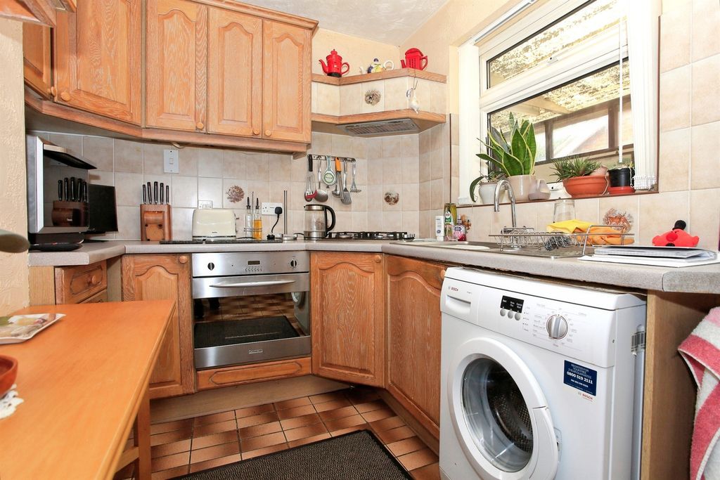 Property photo 3 of 18