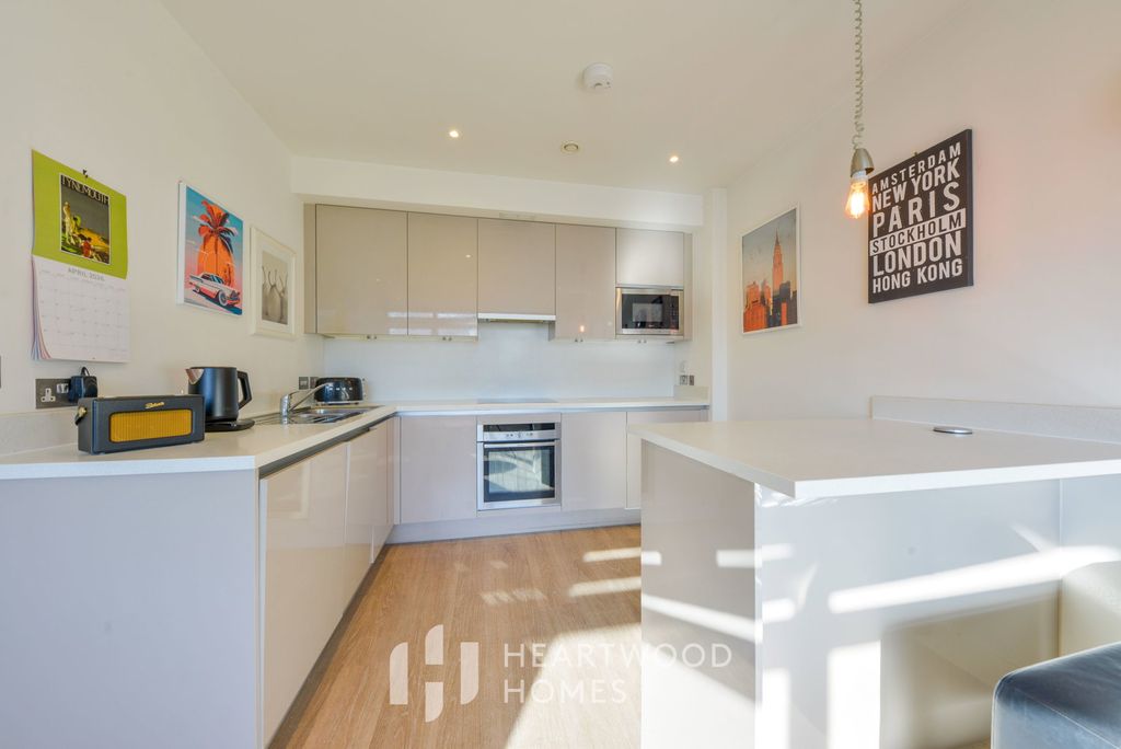Property photo 2 of 11