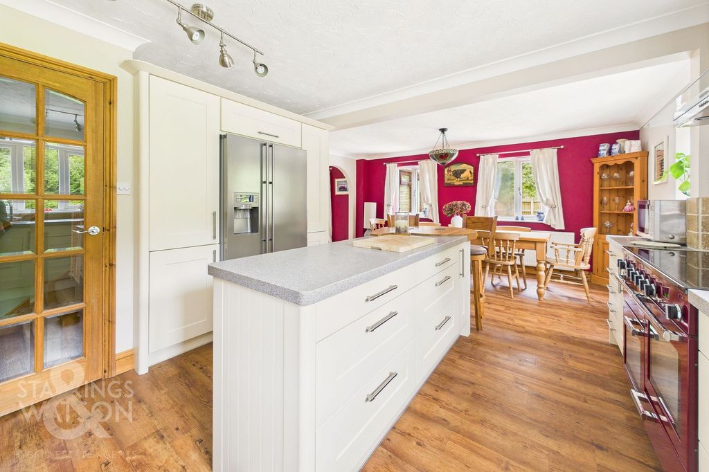 Property photo 1 of 35