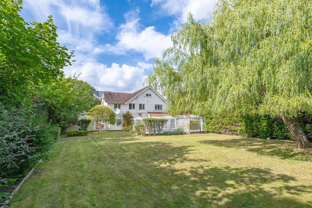 Property photo 1 of 25