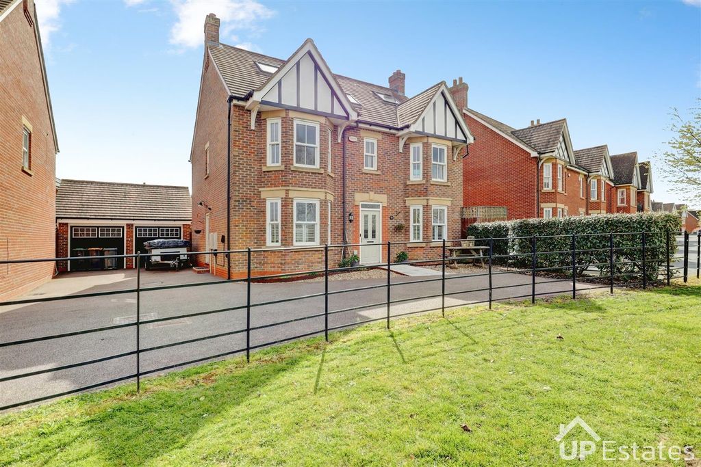 Property photo 1 of 39