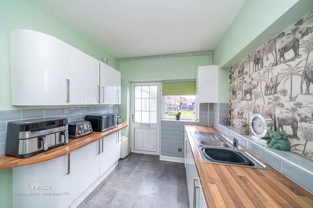 Property photo 3 of 27 Â© Webbs Estate Agents Â© (104 Of 157).Jpg